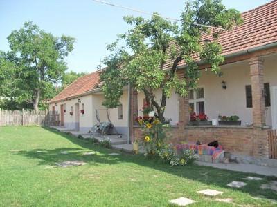 Hotel Bari Tanya Kisnána Zewnętrze zdjęcie